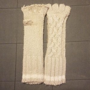 GUC Aerie Knit Fingerless Gloves